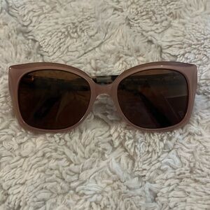 Stylish Pink Women’s Sunglasses - Classic Square Frame